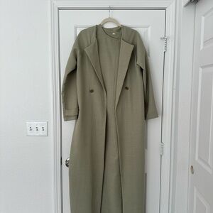 Chic Olive Green Overcoat